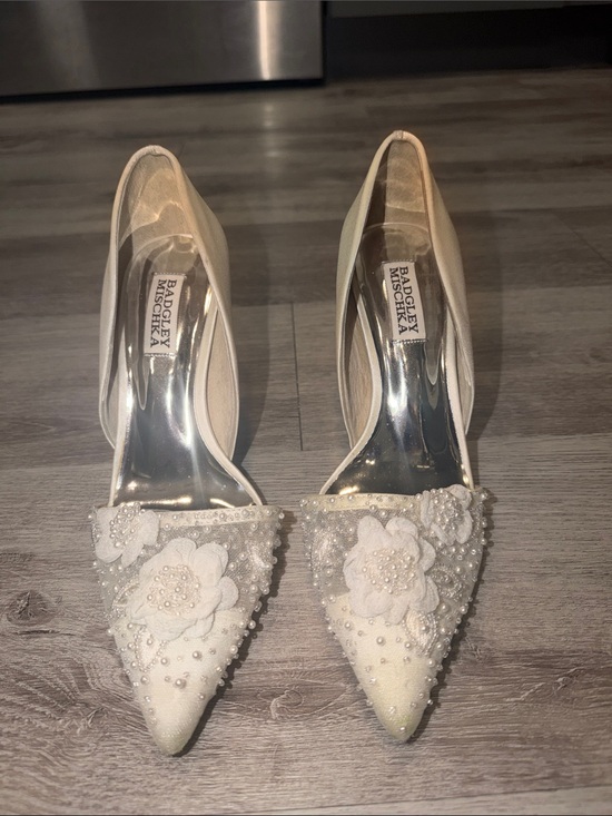 Badgley Mischka Shoes - Badgley Mischka Ivory Beaded Floral Pointed-Toe Heels